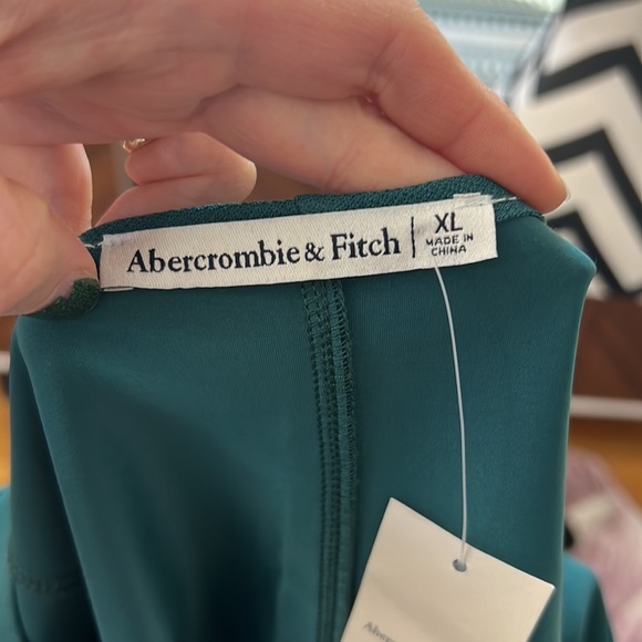 Abercrombie & Fitch Women’s Long Sleeve Crepe Teal Corset Top - Picture 9 of 10